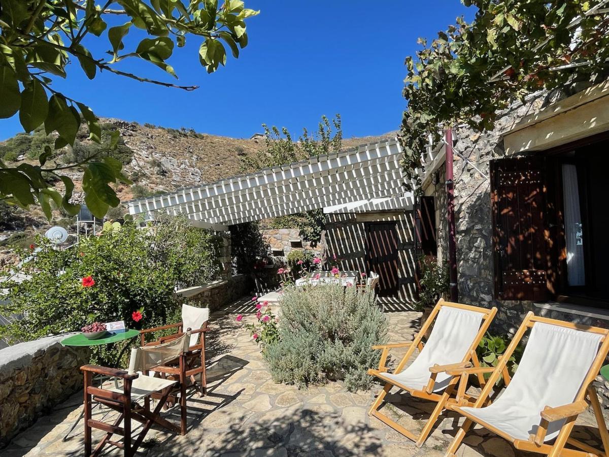 Villa La Familia Maison Traditionnelle Plakias Dış mekan fotoğraf
